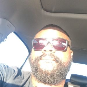 Meet your Posher, Emmanuel